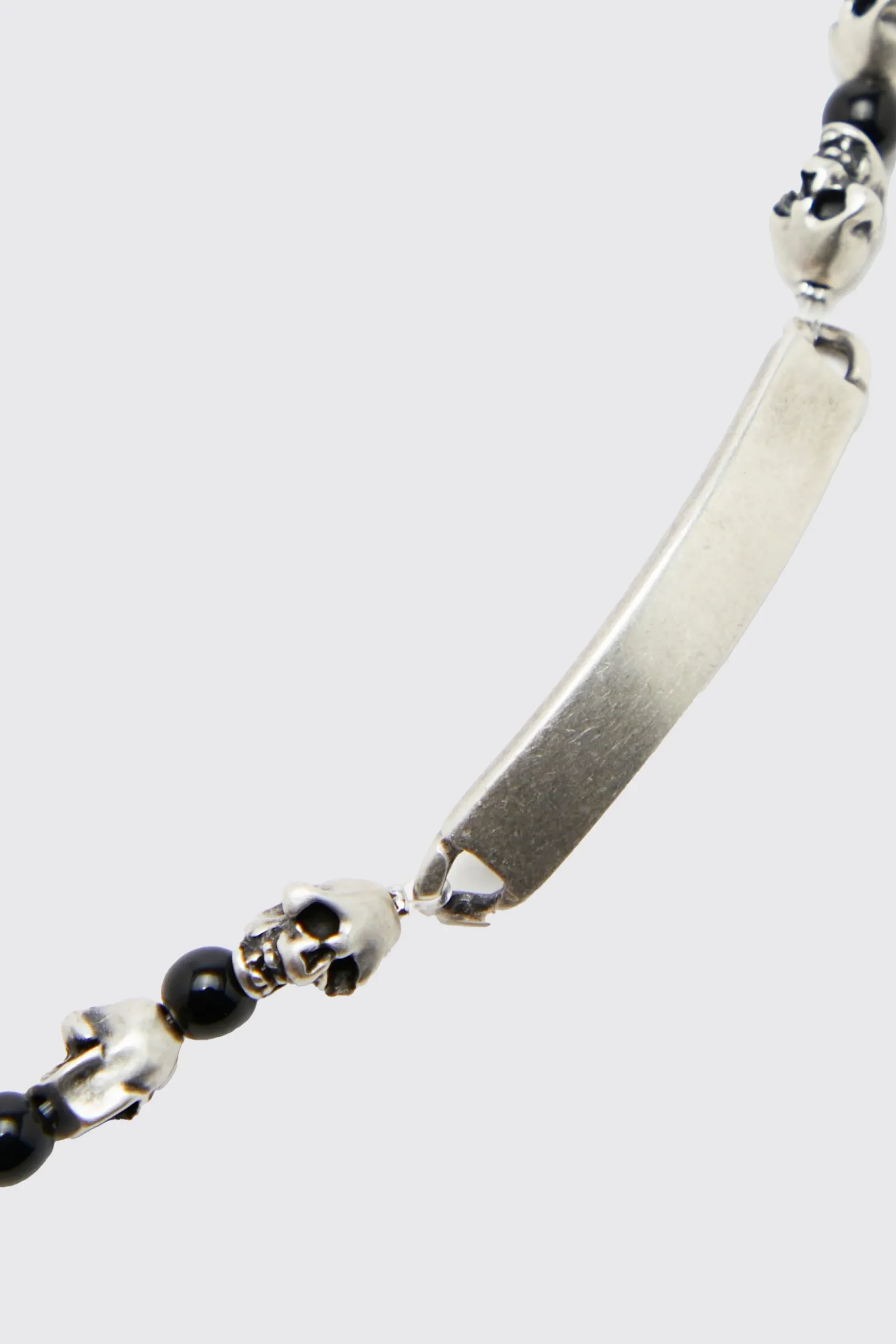 Plaque Skull Bead Bracelet | BoohooMAN UK
