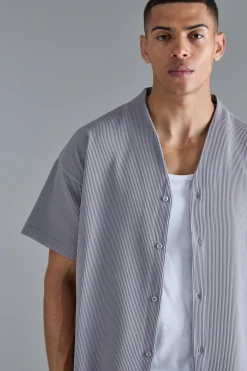 Pleated Boxy Short Sleeve Collarless Shirt | BoohooMAN UK