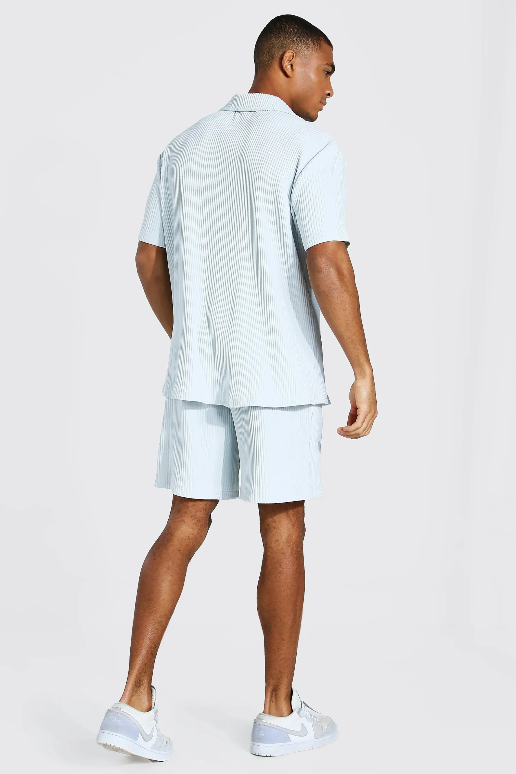 Pleated Loose Mid Length Shorts | BoohooMAN UK