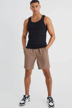 Pleated Mid Length Short | BoohooMAN UK