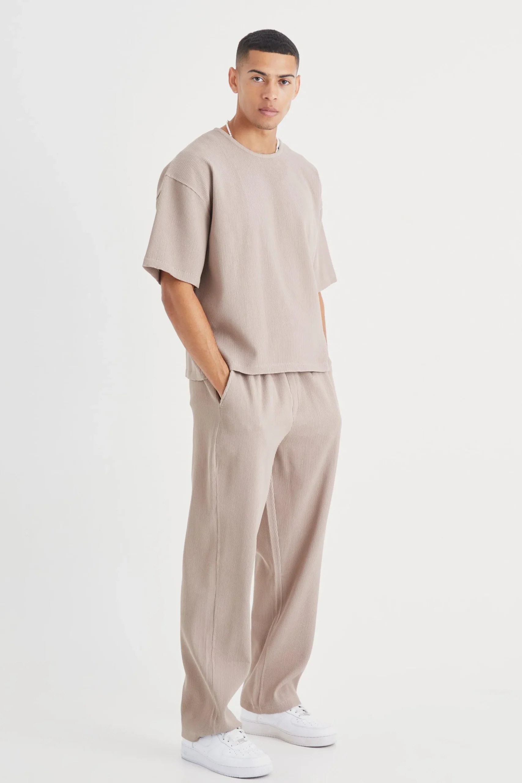 Pleated Oversized Boxy T-shirt & Trouser | BoohooMAN UK