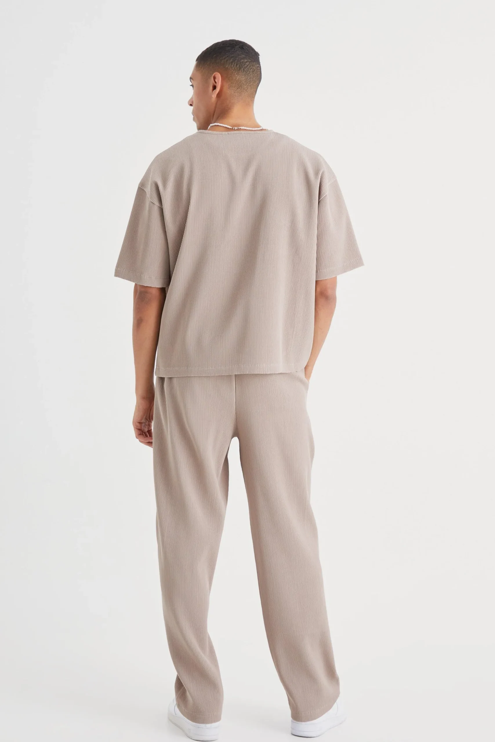 Pleated Oversized Boxy T-shirt & Trouser | BoohooMAN UK