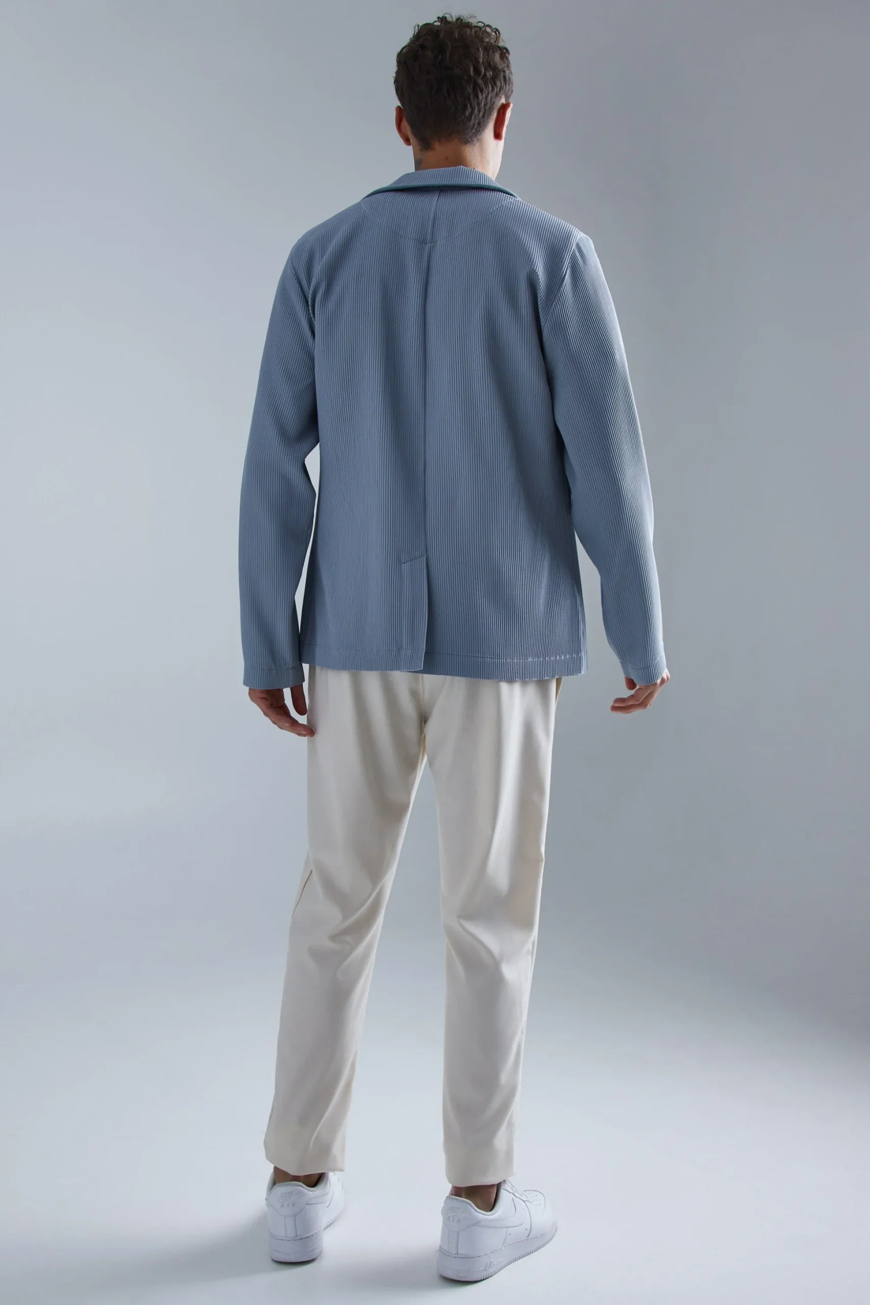 Pleated Slim Fit Smart Jacket | BoohooMAN UK
