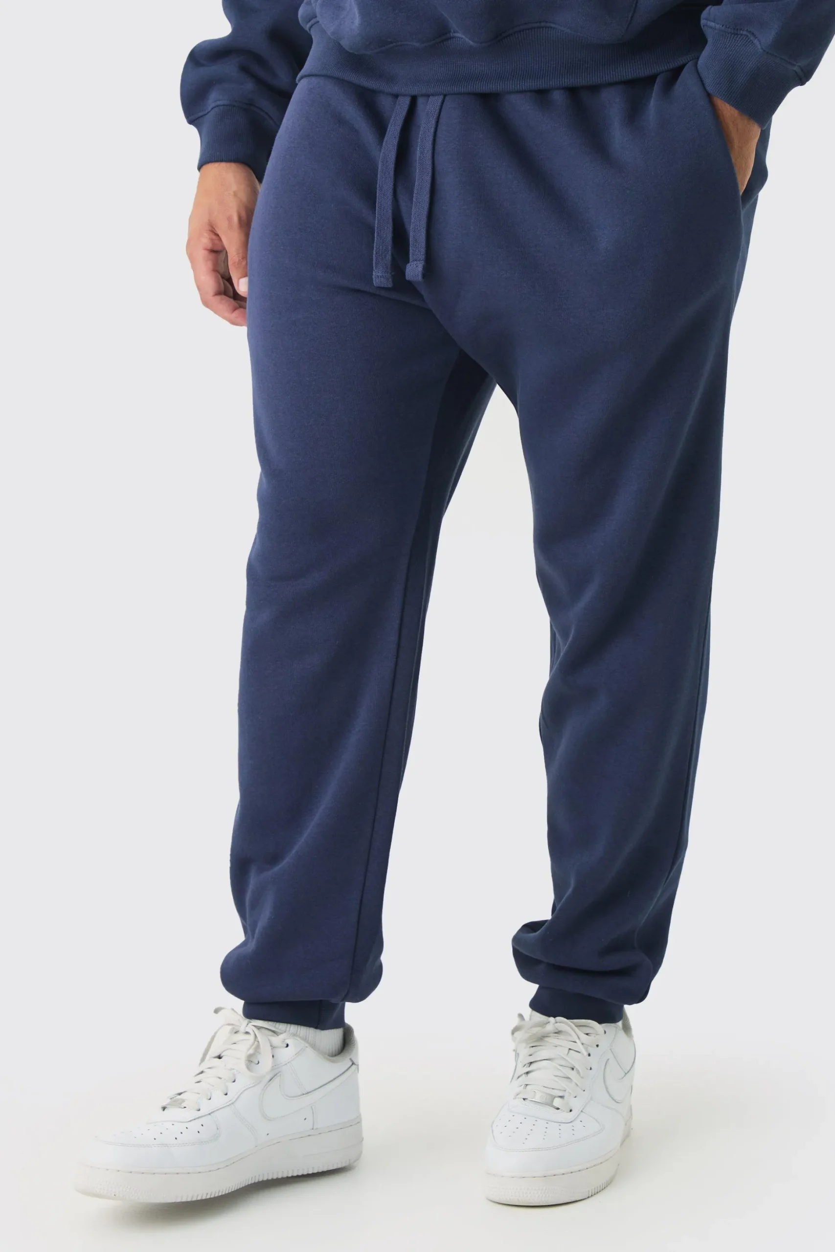 Plus Basic Jogger In Navy | BoohooMAN UK