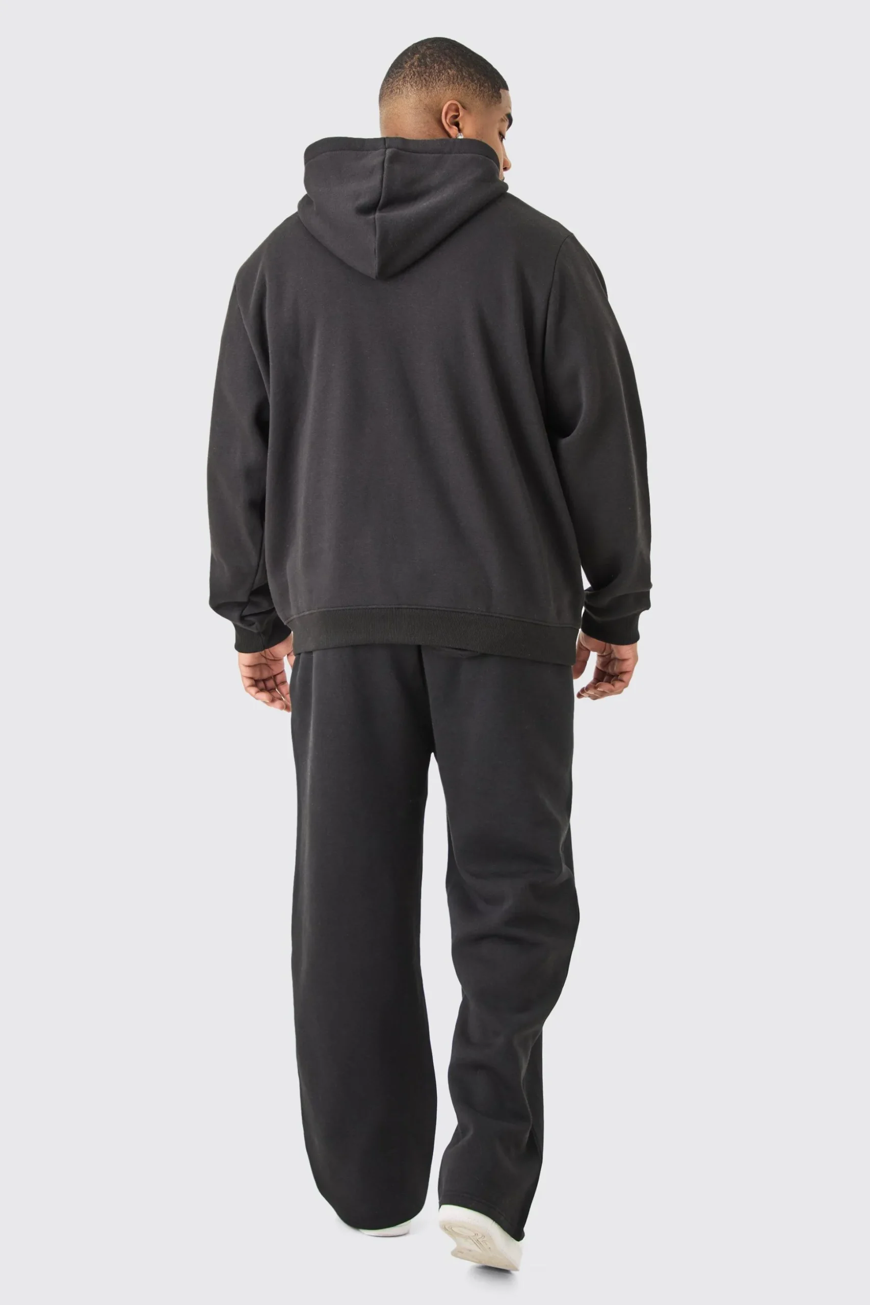 Plus Basic Man Dash Zip Through Hoodie In Black | BoohooMAN UK