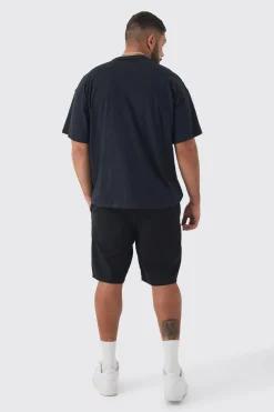Plus Blink 182 License Print T-shirt | BoohooMAN UK