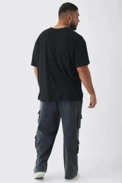 Plus Bratz Licence T-shirt In Black | BoohooMAN UK