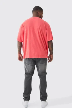 Plus Coca Cola License Print T-shirt In Red | BoohooMAN UK