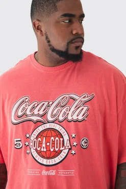 Plus Coca Cola License Print T-shirt In Red | BoohooMAN UK