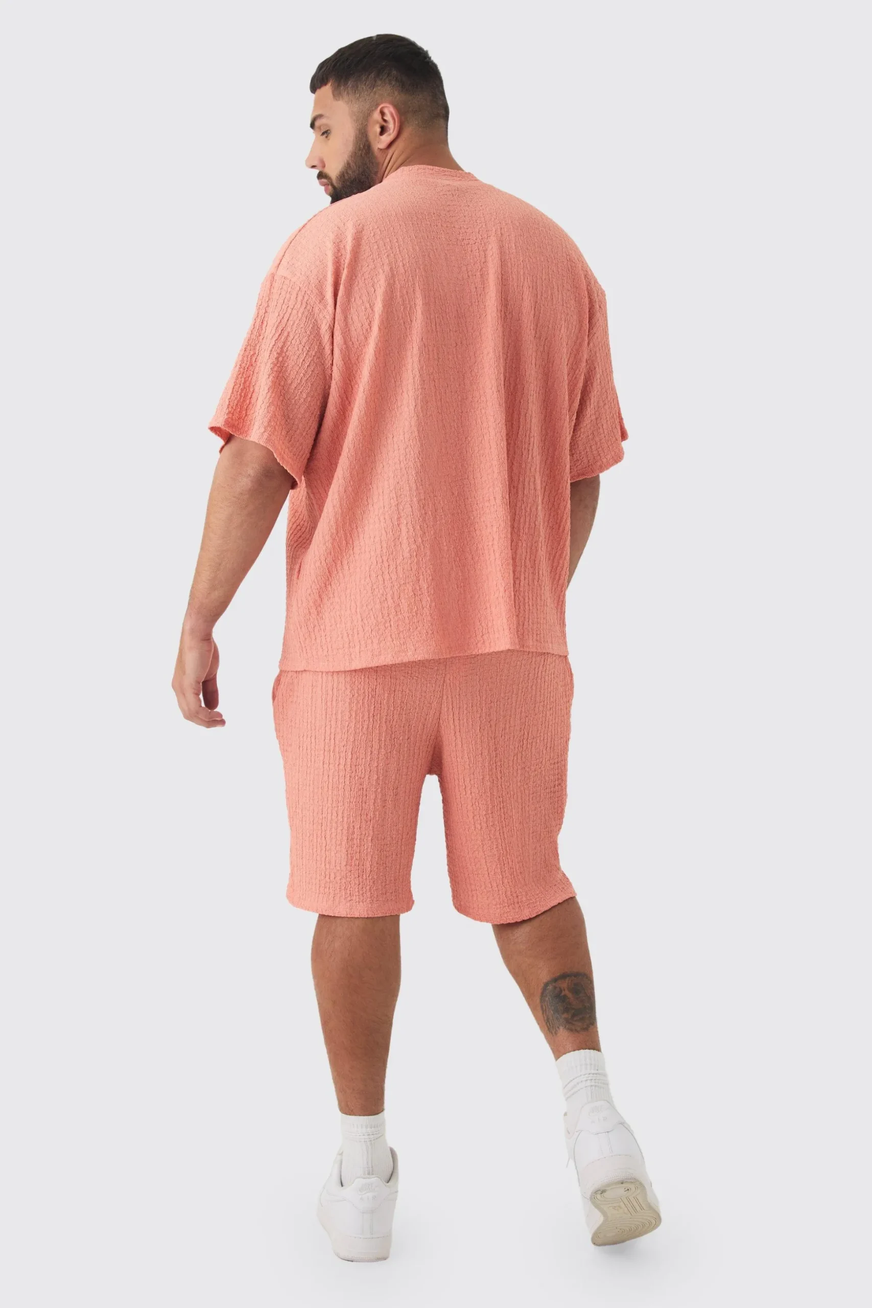Plus Crinkle Textured T-Shirt & Short Set | BoohooMAN UK
