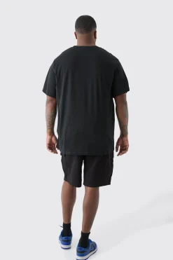 Plus Elasticated Waist Black Relaxed Fit Cargo Shorts | BoohooMAN UK