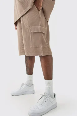 Plus Elasticated Waist Pleated Cargo Short | BoohooMAN UK