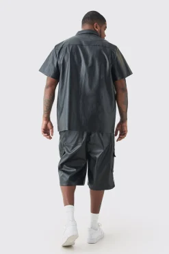 Plus Elasticated Waist PU Cargo Short | BoohooMAN UK