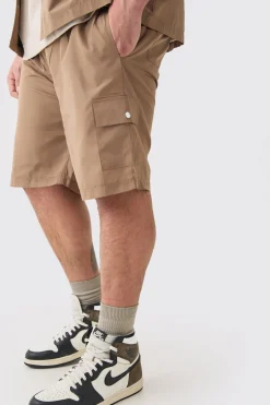 Plus Elasticated Waist Relaxed Nylon Man Cargo Short | BoohooMAN UK