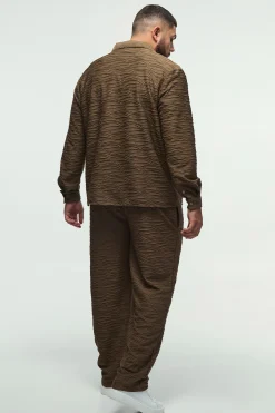 Plus Elevated Pleated Shirt And Straight Fit Trouser Set In Mocha | BoohooMAN UK