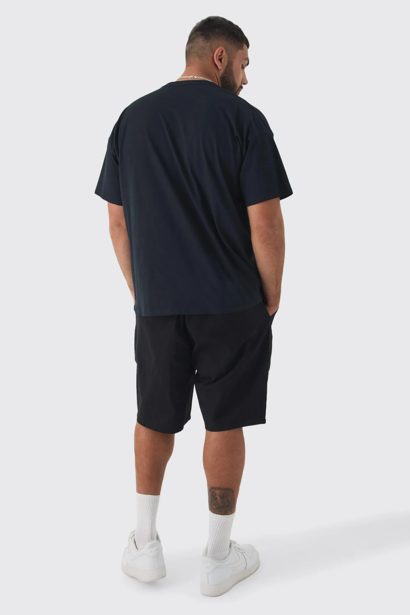 Plus Fixed Waist Black Relaxed Fit Shorts | BoohooMAN UK