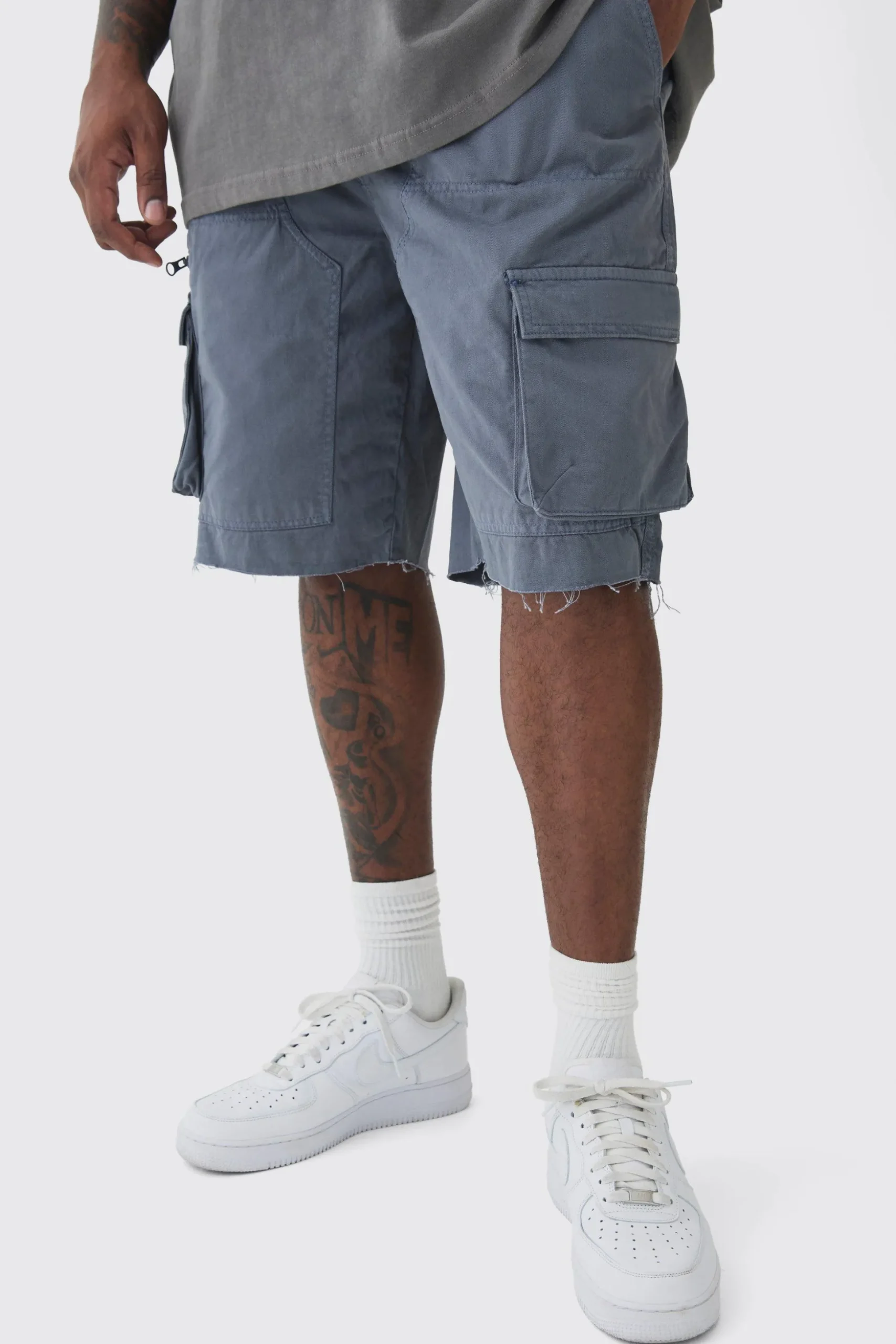 Plus Fixed Waist Raw Hem Relaxed Cargo Shorts | BoohooMAN UK