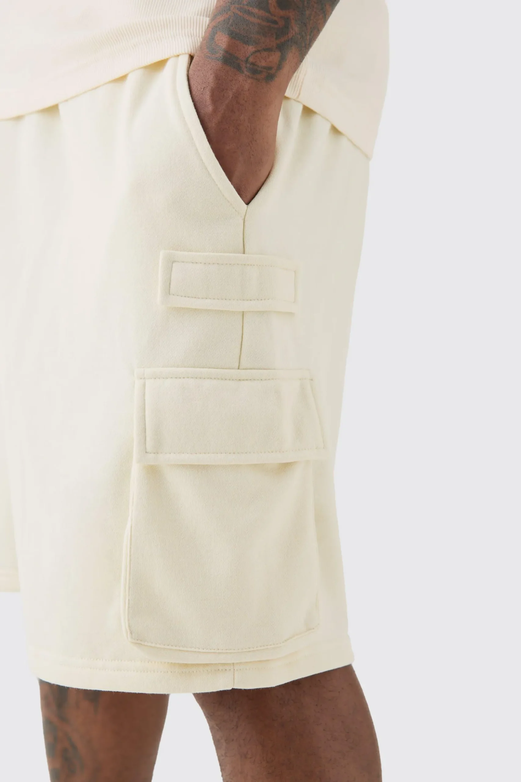 Plus Jersey Relaxed Cargo Short In Ecru | BoohooMAN UK