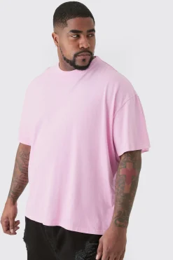 Plus Limited Edition Floral Backprint Graphic T-shirt In Pink | BoohooMAN UK