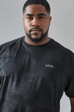 Plus Man Active Camo Raglan Oversized Performance T-shirt | BoohooMAN UK