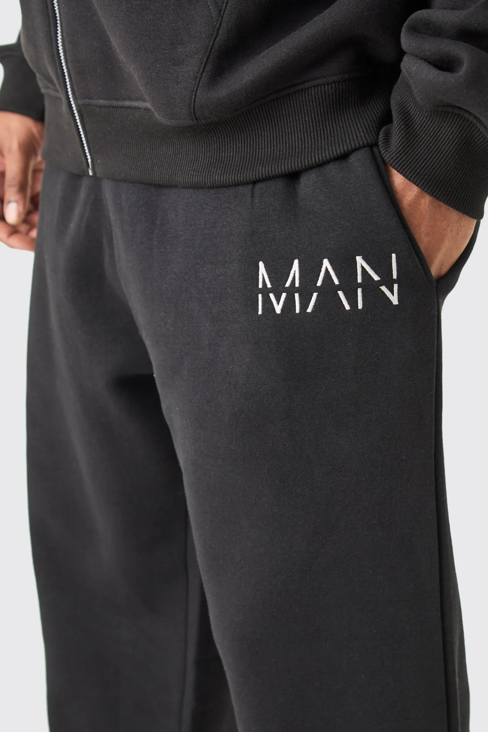 Plus Man Dash Relaxed Fit Jogger In Black | BoohooMAN UK