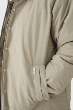 Plus Man Tab Crinkle Longline Mac In Sand | BoohooMAN UK