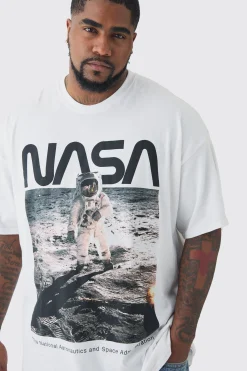 Plus Nasa Printed Licensed T-shirt In White | BoohooMAN UK