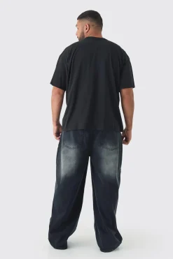 Plus Oversized Aaliyah Over Seams License Print T-Shirt | BoohooMAN UK