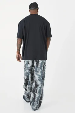 Plus Oversized Extended Neck Renaissance T-shirt | BoohooMAN UK