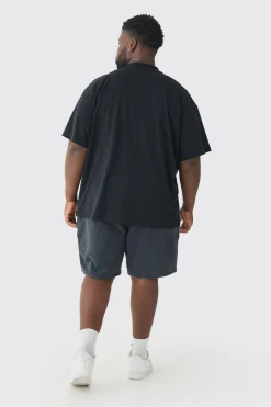 Plus Oversized Extended Neck Graffiti Spray T-shirt | BoohooMAN UK