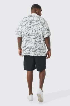 Plus Oversized Extended Neck Barbwire Graphic T-shirt | BoohooMAN UK