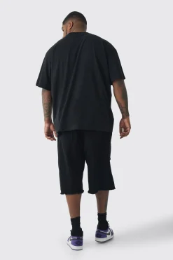 Plus Oversized Extended Neck Official Floral Print T-shirt | BoohooMAN UK