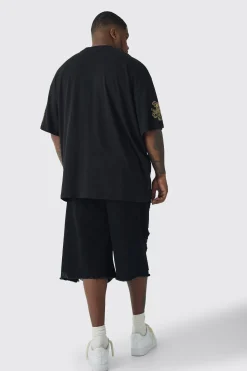 Plus Oversized Extended Neck Official Man Baroque Print T-Shirt | BoohooMAN UK