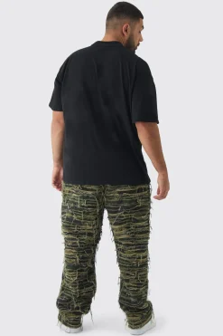 Plus Oversized Extended Neck Eye Large Scale Print T-Shirt | BoohooMAN UK