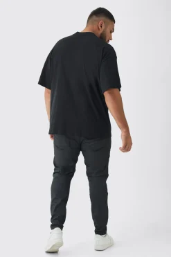 Plus Oversized Extended Neck Pour Homme Puff Print T-Shirt | BoohooMAN UK