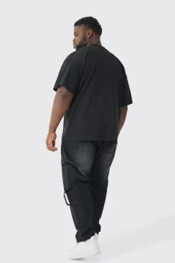 Plus Oversized Heavyweight Mask Graphic T-shirt | BoohooMAN UK