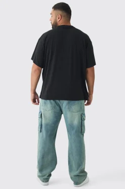 Plus Oversized Iron Maiden Large Scale License Print T-Shirt | BoohooMAN UK