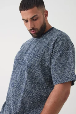 Plus Oversized Jacquard Abstract T-shirt | BoohooMAN UK