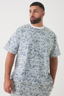 Plus Oversized Jacquard Geo T-shirt | BoohooMAN UK