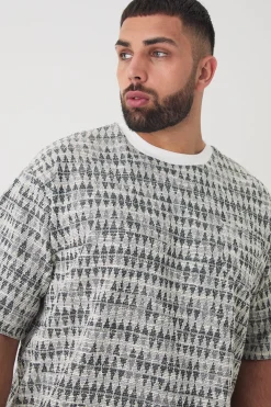 Plus Oversized Jacquard Geo T-shirt | BoohooMAN UK