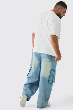 Plus Oversized Large Scale Foo Fighters License T-Shirt | BoohooMAN UK