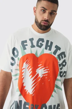 Plus Oversized Large Scale Foo Fighters License T-Shirt | BoohooMAN UK
