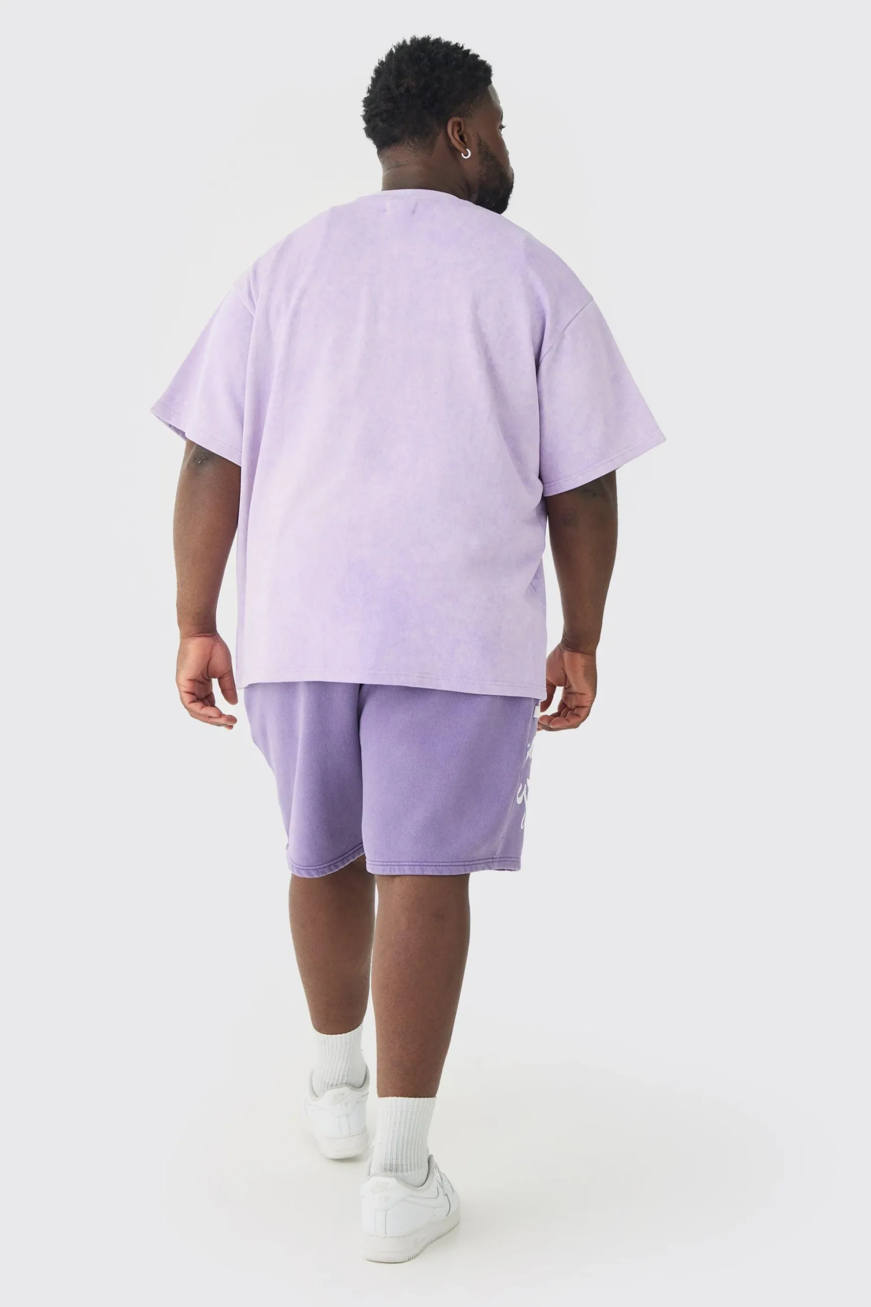 Plus Oversized Limited Applique Washed T-shirt | BoohooMAN UK