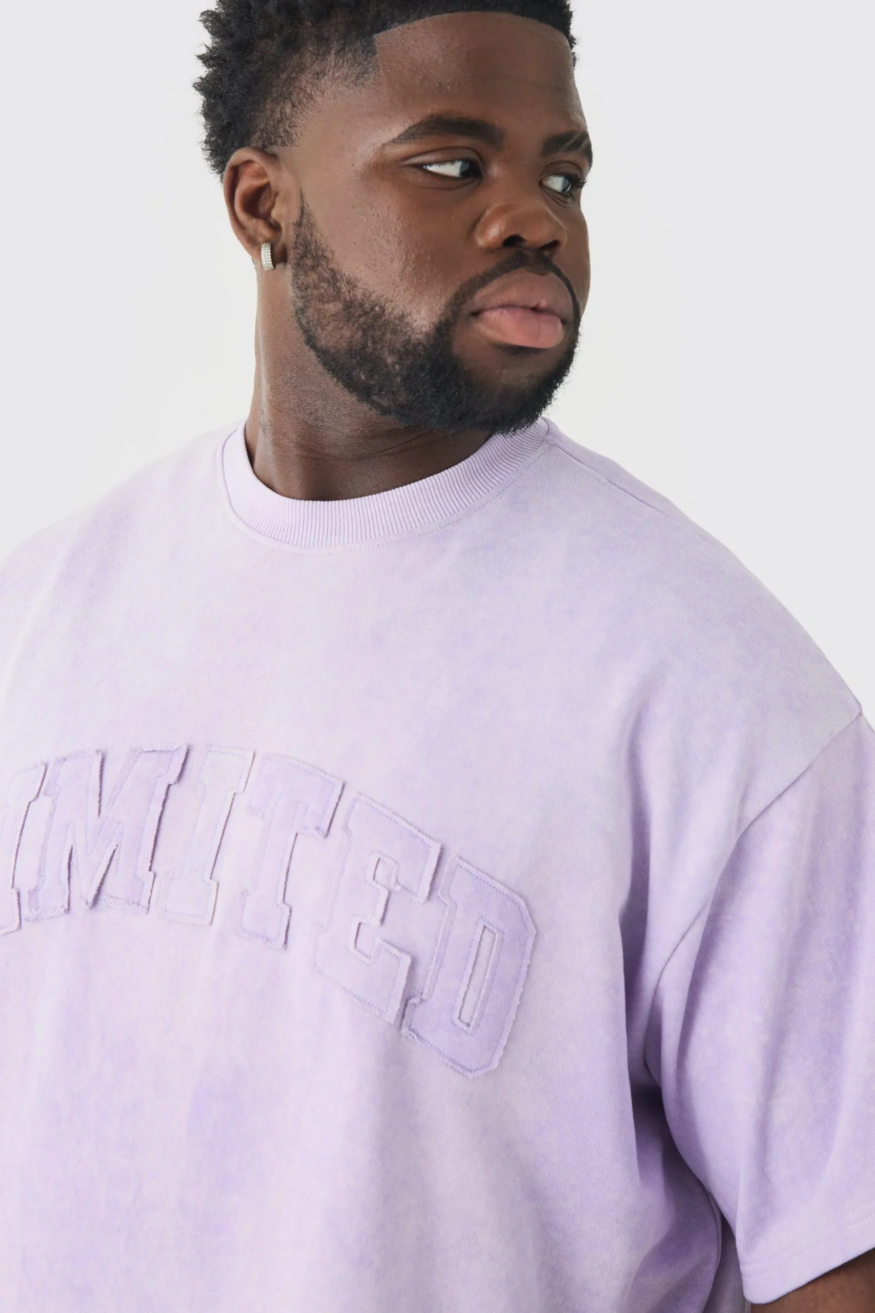 Plus Oversized Limited Applique Washed T-shirt | BoohooMAN UK
