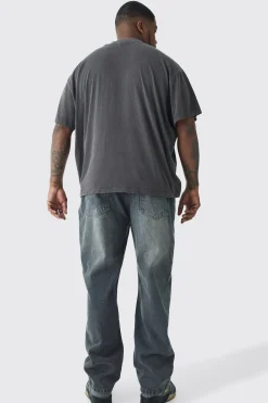 Plus Oversized Los Angeles Overdye Varsity Print T-shirt | BoohooMAN UK