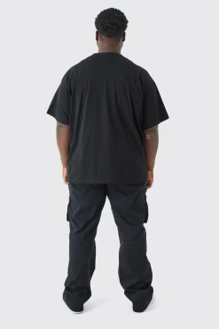 Plus Oversized Official Gravestone Graphic T-shirt | BoohooMAN UK