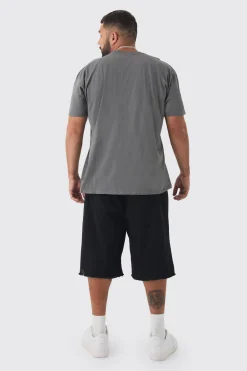 Plus Oversized Overdyed Official Face Graphic T-shirt | BoohooMAN UK