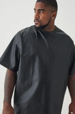Plus Oversized Pu T-shirt | BoohooMAN UK