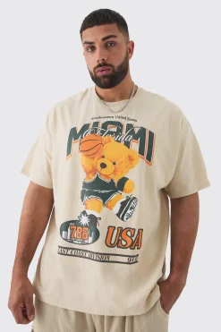 Plus Oversized Varsity Teddy Graphic T-shirt | BoohooMAN UK