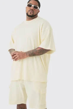Plus Oversized Waffle T-shirt & Cargo Short Set | BoohooMAN UK